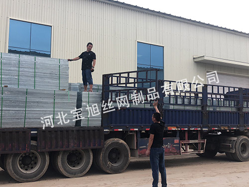 鋼格板裝車發貨第八步1.jpg