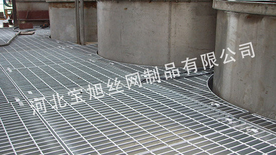 河南鄭州電廠平臺(tái)鋼格板案例